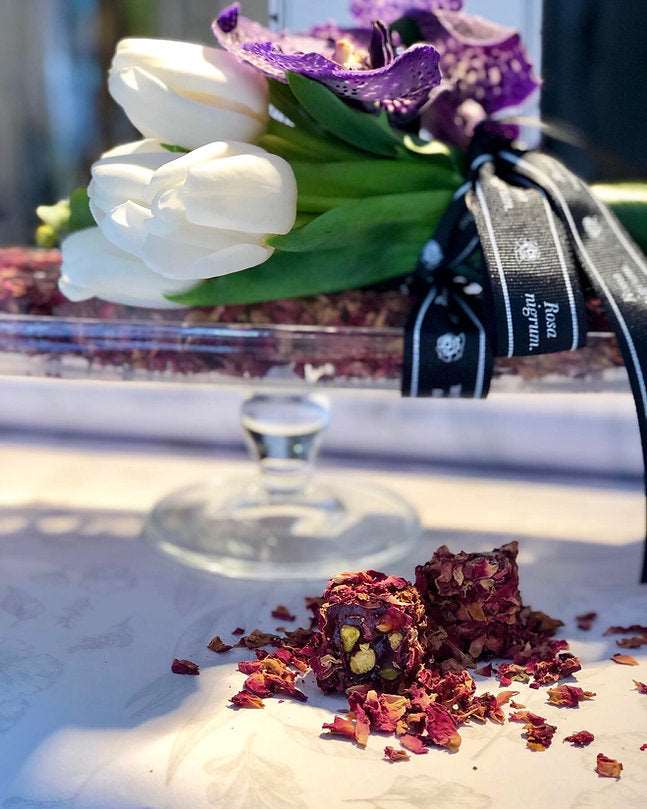 Turkish Delight with Real Rose Petals - in the Foot Gondola